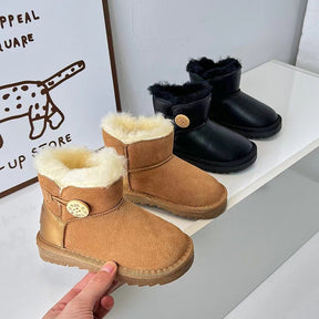 Bota Infantil Peludinha Botãozinho