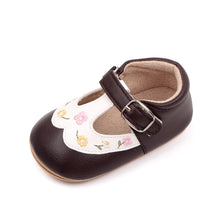 Sapato Infantil Feminino Fivela Florzinhas